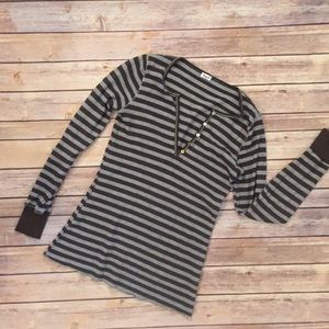 Splendid grey and dark green striped top